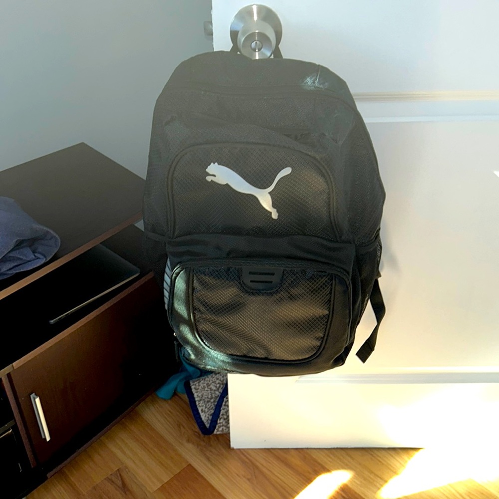 Puma men’s backpack never used
